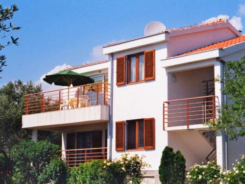  Apartment Lucija-4, Ferienwohnung in Kožino