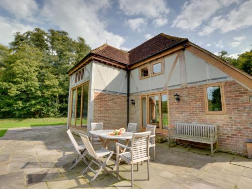 Holiday Home Three Oaks Barn gîte à louer Doleham Railway Station