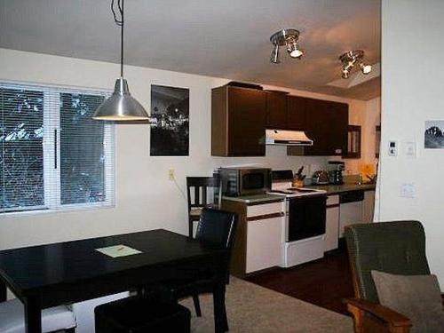 Holiday Home 60GS-Cottage With Hot Tub! - image 3