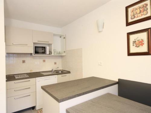  Apartment Kristall by Interhome in Mezzana