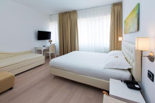 Deluxe Triple Room room in Hotel Mainè
