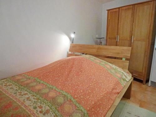 Apartment Donau by Interhome in โดเนาเอส์ชินเกน