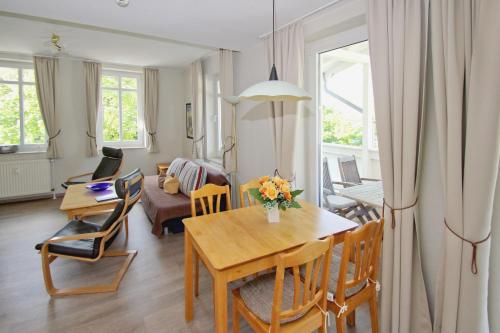 strandnah, mit Balkon und AHOI Erlebnisbad in Sellin gratis - Villa Strandmuschel FeWo 08, Göhren (foto 6)