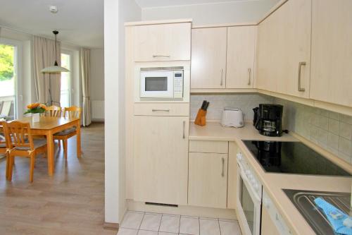 strandnah, mit Balkon und AHOI Erlebnisbad in Sellin gratis - Villa Strandmuschel FeWo 08, Göhren (foto 7)
