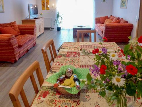 Holiday Home Schmetterlingsgarten by Interhome in 許芬根