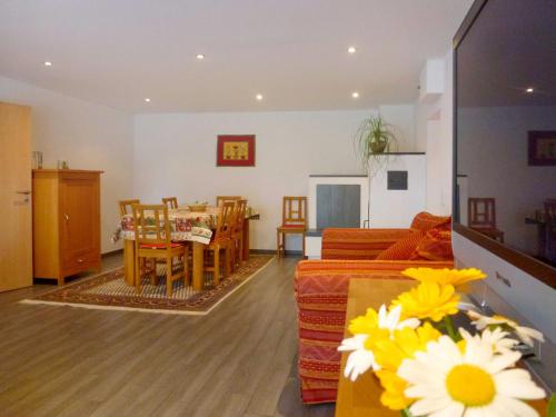 Holiday Home Schmetterlingsgarten by Interhome in Hufingen