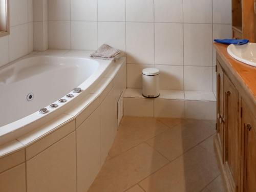 Chalet Dörfli by Interhome (Chalet Dorfli by Interhome) in เลดียาบล์เรร์