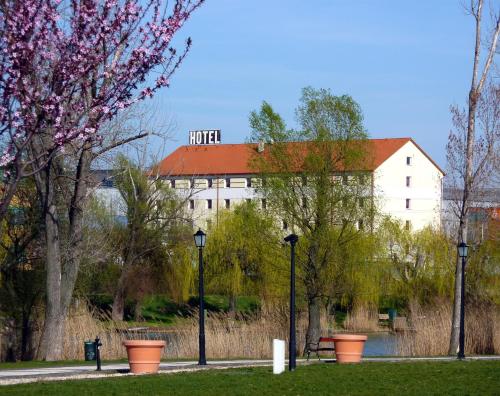Tópark Hotel in Törökbálint