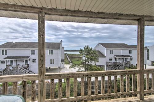 Chincoteague Townhome with Pony Views from Deck! - image 12