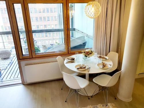 2ndhomes Unique and Luxury Kamppi Center Apartment with Sauna and Big Terrace, Helsinki (Foto 9)