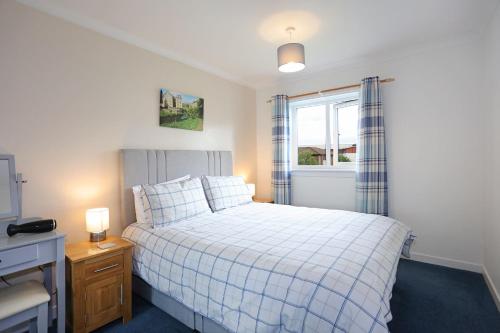 Ideal Central Edinburgh location with free on-site private parking Edinburgh