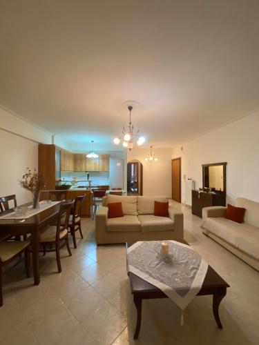  Διαμέρισμα στην πολη των τρελων νερων in Chalkida