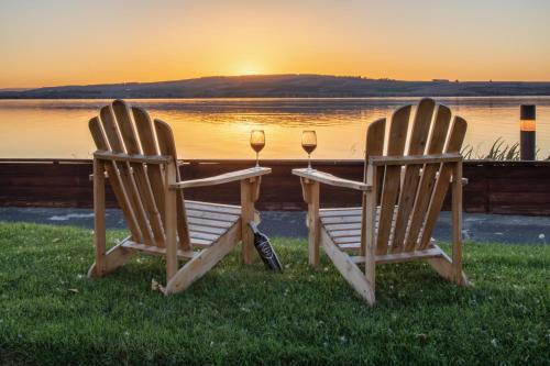 River Lodge and Grill - image 19