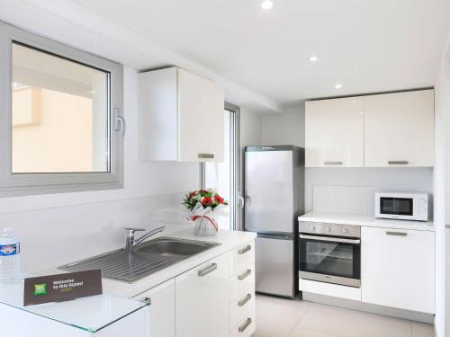 芒通城中心宜必思尚品酒店 芒通城中心宜必思尚品酒店