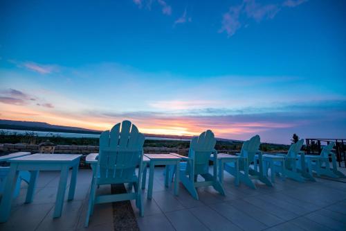 Lovestar Lakeside Hotel - Starlight Building