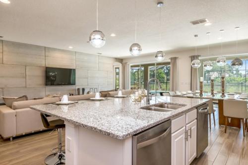 10 Bed 8 Bath Solterra Resort villa - image 12