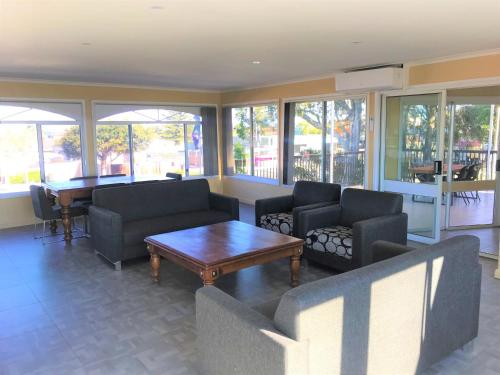 3 bedrooms, 4 beds