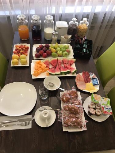 4Room Hotel - image 11