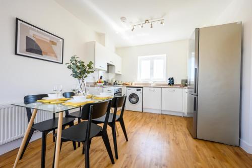 Charlton Heights - 2 Bedroom Apartment near Cribbs Causeway