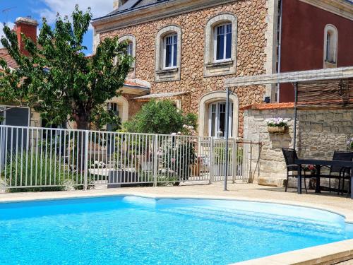 La Villa des Roses Gîte Chambres d'hôtes Piscine chauffée - Chambre d'hôtes - Luçon