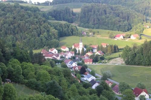 Sleeping in Village in 多布爾娜