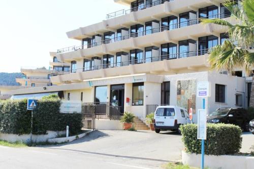 CosySeaside Corsica Ajaccio Piscine Terrasse Mer