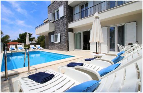 Apartments Nika - image 2