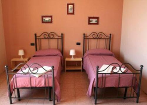  Elvisia, Pension in Lucca