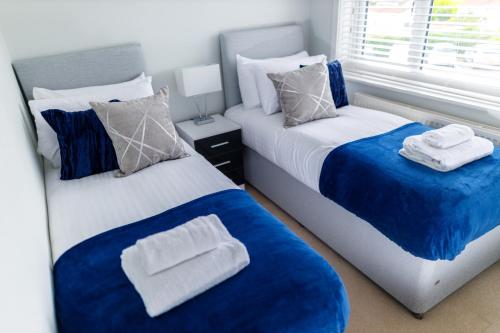 Modern 4BR Cottage in Windsor, Near Marina and Thames, Виндзор (фото 4)