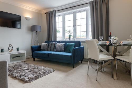 Modern 4BR Cottage in Windsor, Near Marina and Thames, Виндзор (фото 9)
