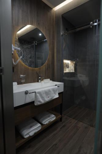 AP Hotel Boutique - image 6