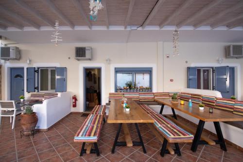 Coralli Rooms & Restaurant