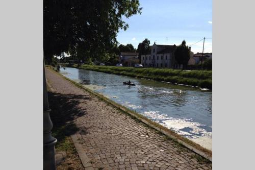 Barchessa Ca’ Leon sul naviglio del Brenta