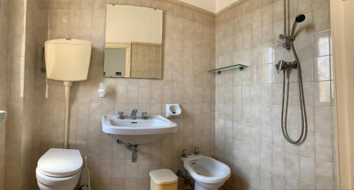 Hotel Del Vecchio - image 5