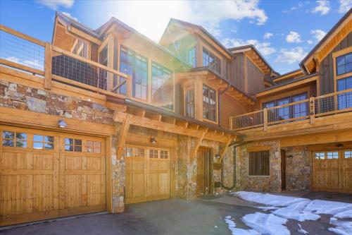 Baldy Mountain Overlook townhouse
