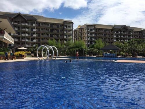 Arista Place Unit 215 Alpha Condominium