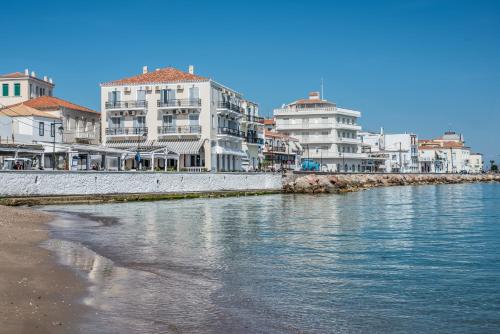 Klimis Hotel - image 11
