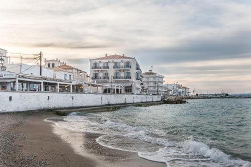 Klimis Hotel - image 10