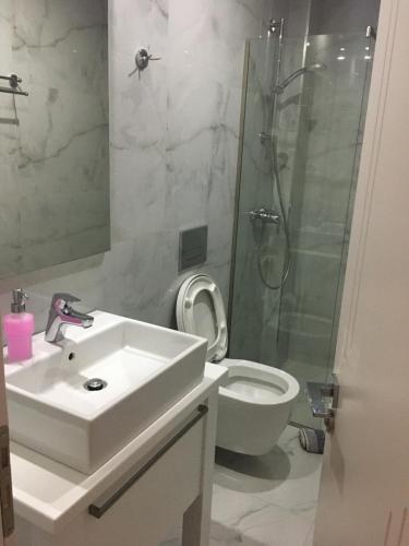IRINI boutique rooms!!! – Himarë, CA