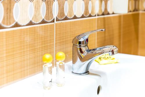 Admiral Plaza Premium Apartments - image 4