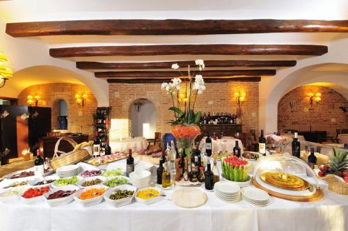 Hotel Arbatasar - image 10
