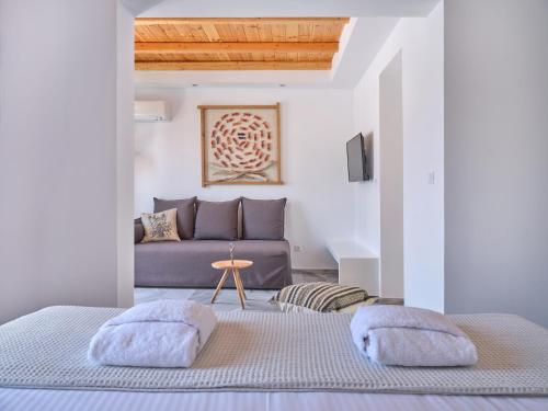 Suite with Sea View image 9