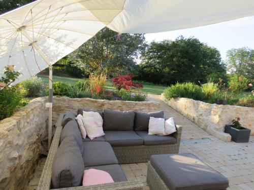 Lalot in ชาร์สนุย