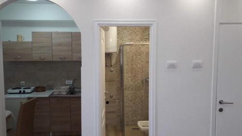 One-Bedroom Apartment image 3