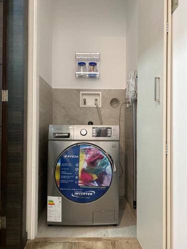 One-Bedroom Apartment image 10