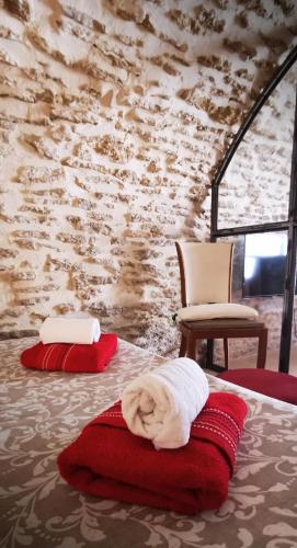 Chambre d hote de charme avec plein d authenticite du 13 eme siecle