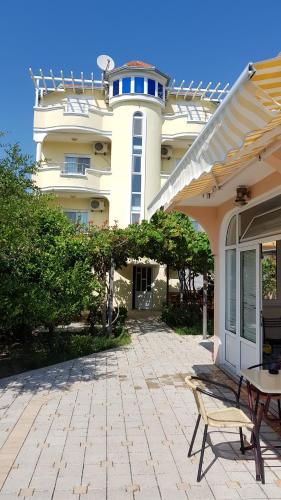 Apartments Belmare