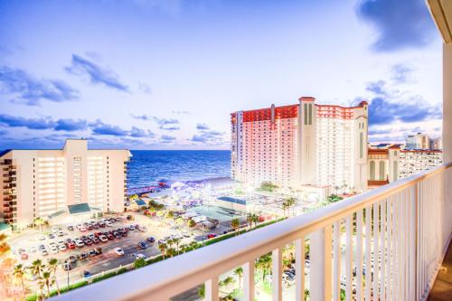 11 TH FLOOR In Laketown Wharf 1 BD 2 Bathroom with Amazing Amenities 1114! - image 2