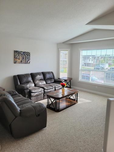 Affluent neighborhood property near Crystal lake & walking trails.