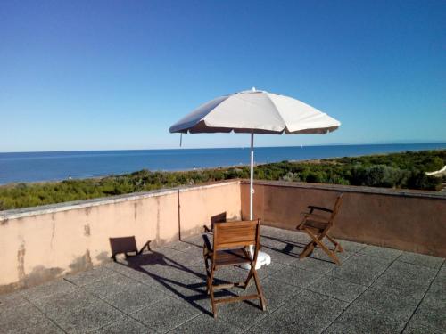 Terraza/balcón, Casa nel parco sulla spiaggia in Tirrenia